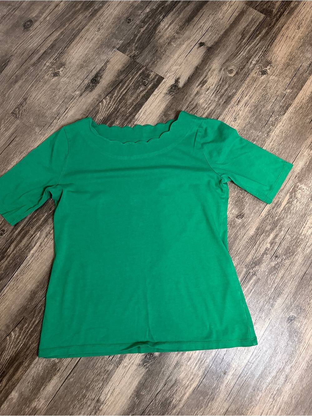 Talbots Emerald Green Short-Sleeve Scallop Neck Tee
